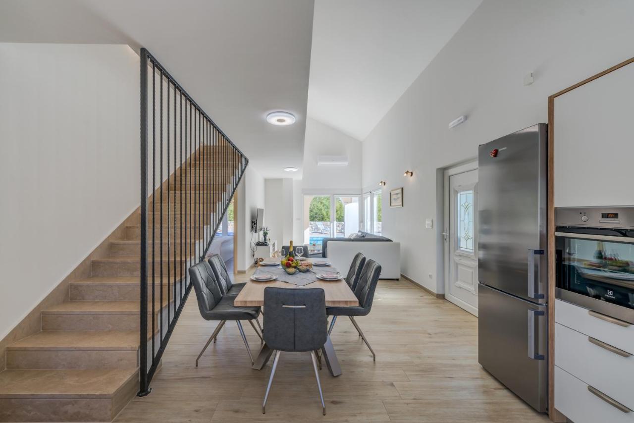 Villa Salvia Zagvozd ภายนอก รูปภาพ