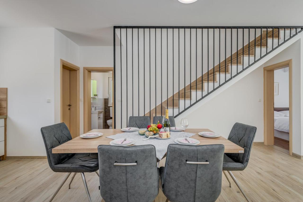 Villa Salvia Zagvozd ภายนอก รูปภาพ